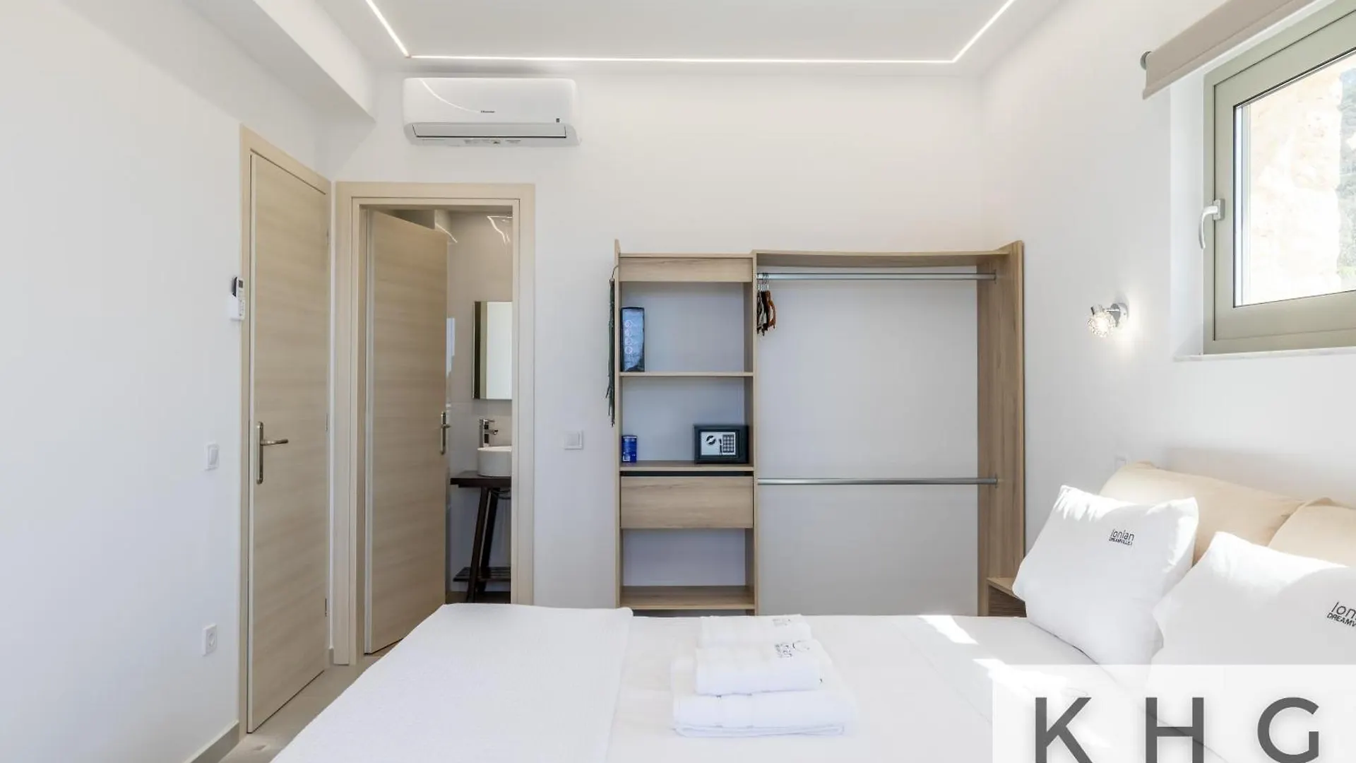Blue Pearl Villa With Private Pool In Afrato Village! Infinite Sea Views! Trapezaki